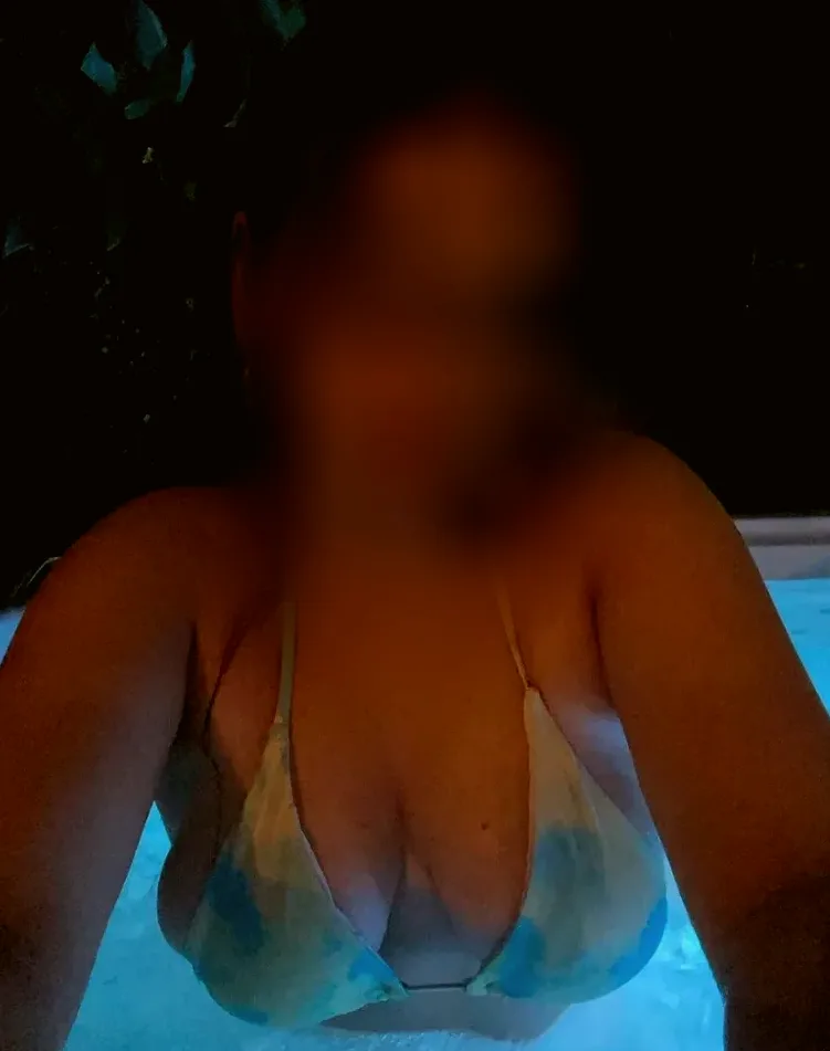 Annika, 22