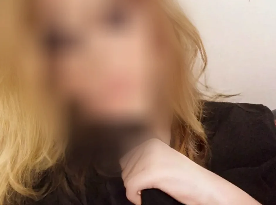 Diana, 27