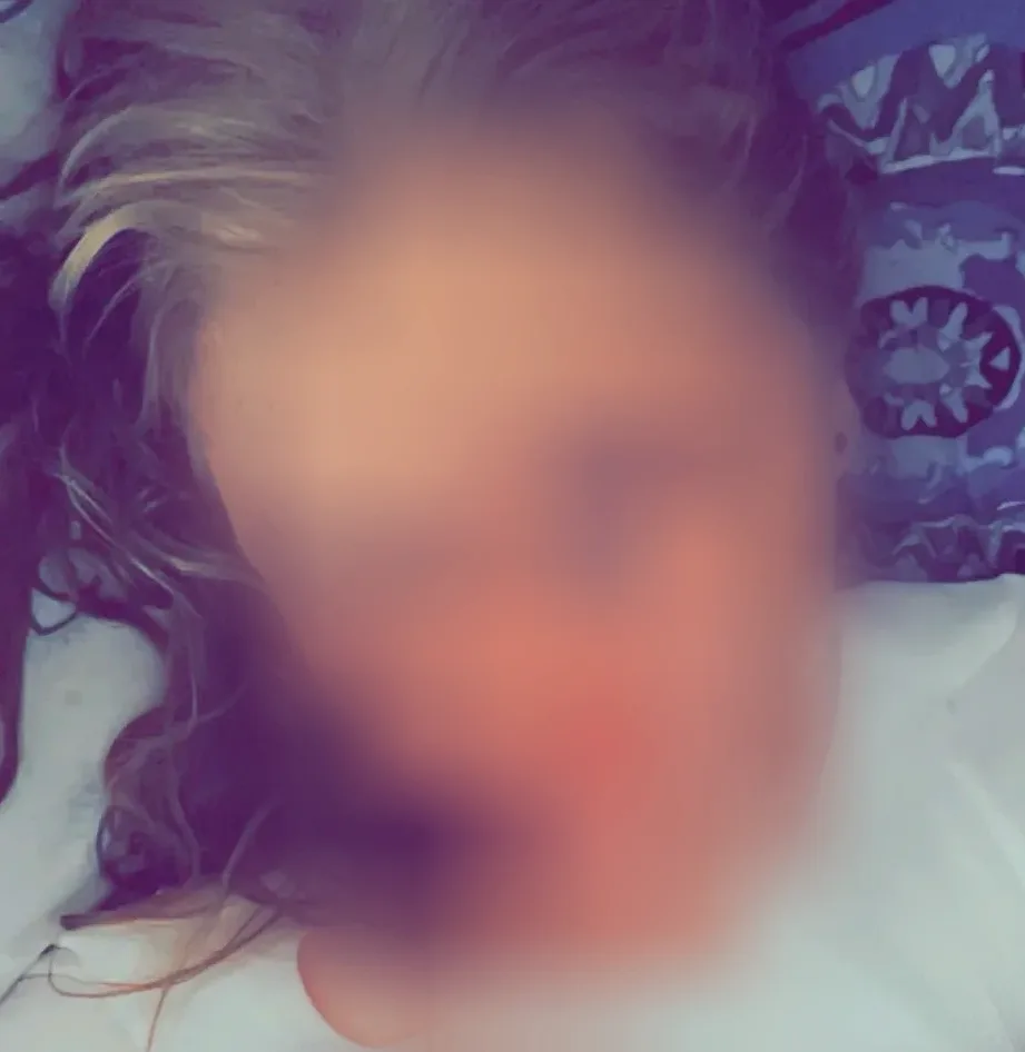 Isabell, 22